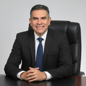 Mgr. Marcelo Claros Araoz